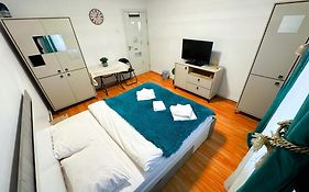 Charm Studio